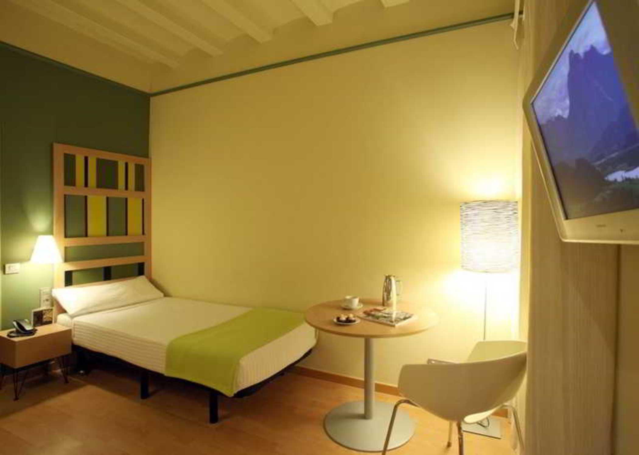 ซิวตัต เด บาร์เซโลนา Hotel ภายนอก รูปภาพ