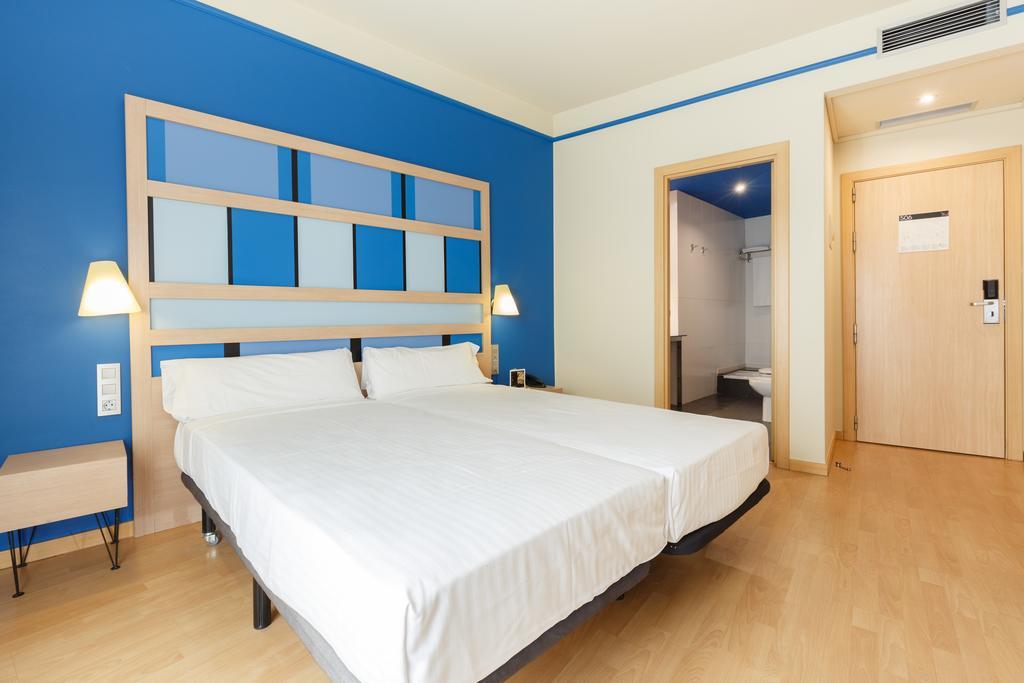 ซิวตัต เด บาร์เซโลนา Hotel ภายนอก รูปภาพ