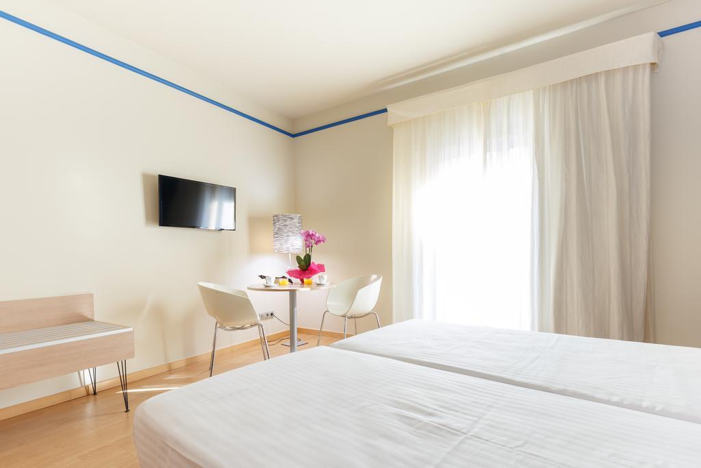 ซิวตัต เด บาร์เซโลนา Hotel ภายนอก รูปภาพ